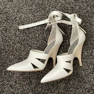 Alexander Wang Joan Pumps
Size 41 White Cutout Heels